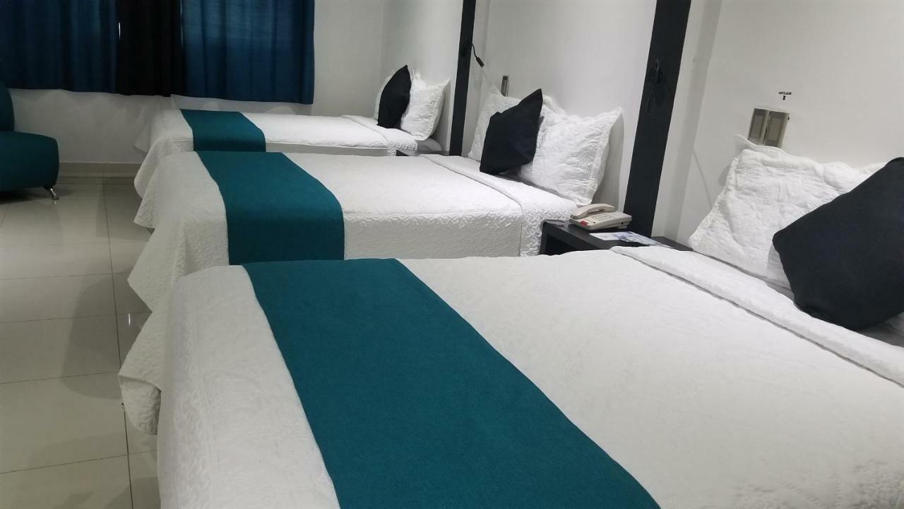 Hotel Dluxe ซานฮวน เด ลอสลากอส ภายนอก รูปภาพ