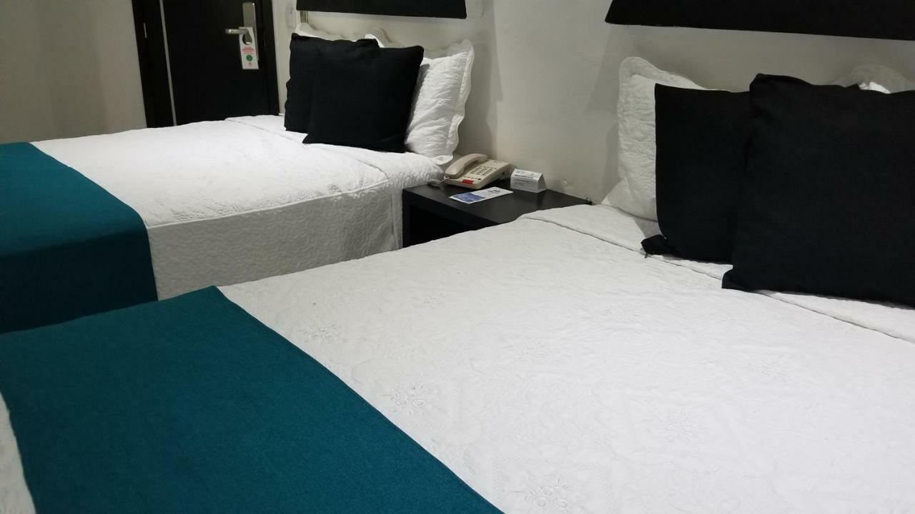 Hotel Dluxe ซานฮวน เด ลอสลากอส ภายนอก รูปภาพ