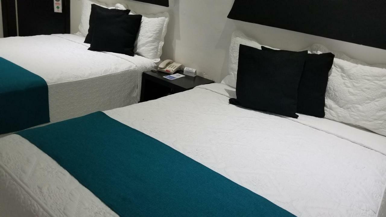 Hotel Dluxe ซานฮวน เด ลอสลากอส ภายนอก รูปภาพ