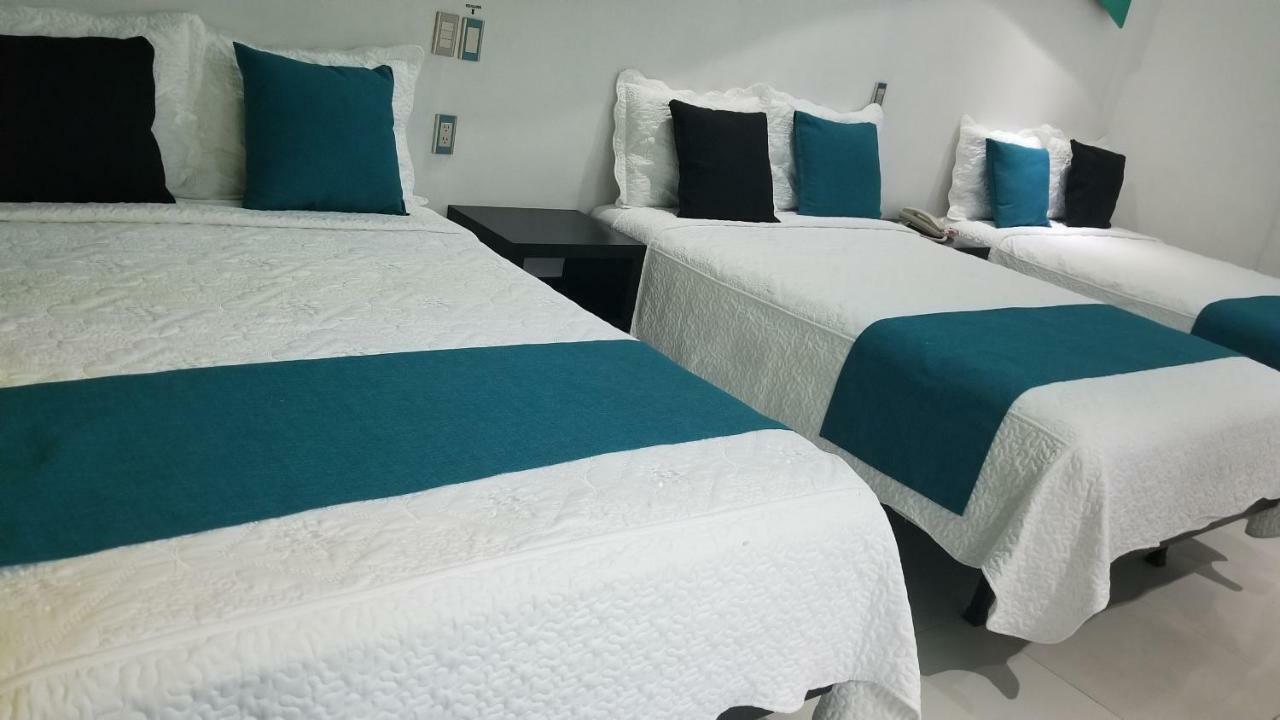 Hotel Dluxe ซานฮวน เด ลอสลากอส ภายนอก รูปภาพ
