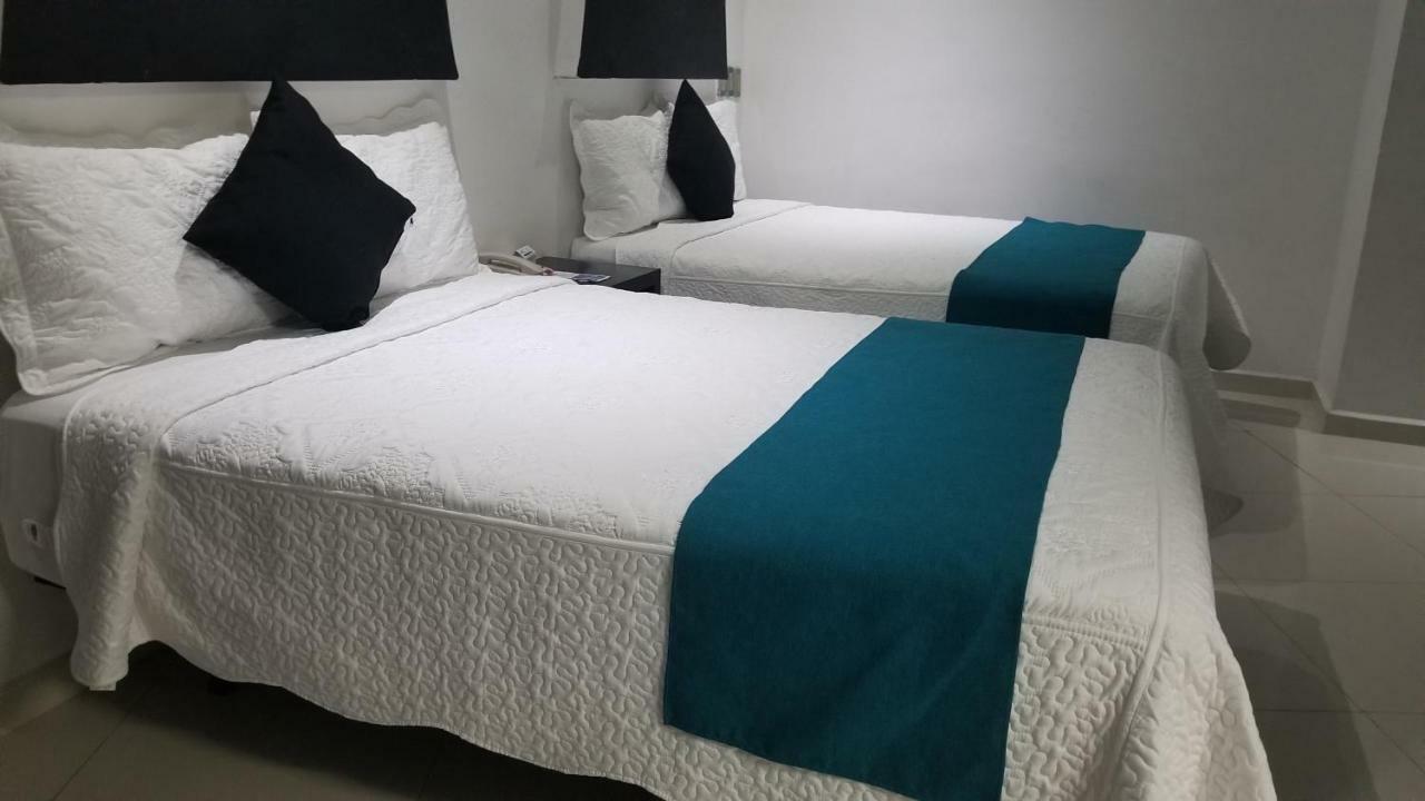 Hotel Dluxe ซานฮวน เด ลอสลากอส ภายนอก รูปภาพ