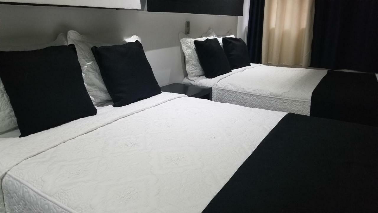 Hotel Dluxe ซานฮวน เด ลอสลากอส ภายนอก รูปภาพ