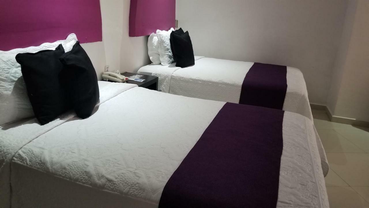 Hotel Dluxe ซานฮวน เด ลอสลากอส ภายนอก รูปภาพ